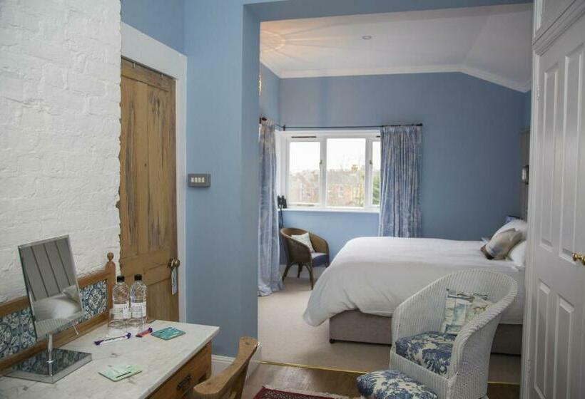 高级大房间, Holly Tree House