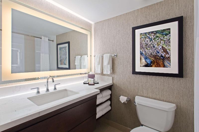 Номер Стандарт, Hampton Inn & Suites Los Angeles   Glendale