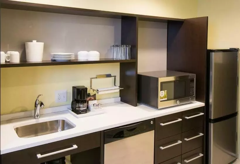身障者適用キングサイズベッドルーム, Home2 Suites Newnan