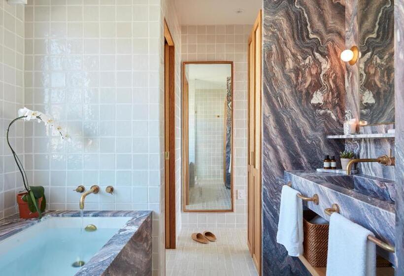 غرفة قياسية سرير كينج, Joaquin