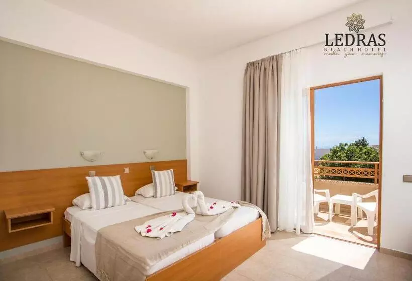 ファミリールーム, Ledras Beach