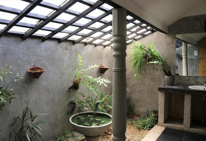 Standardeinzelzimmer, Pavana