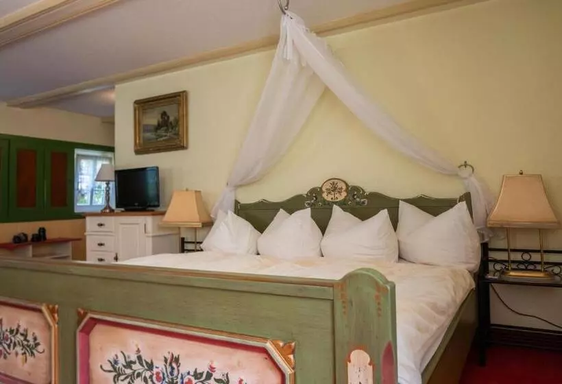 Standard-huone Puutarhanäkymä, Romantik Hotel Zum Lindengarten