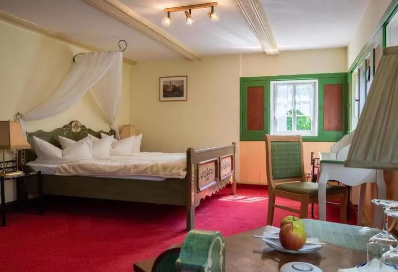 Standard-huone Puutarhanäkymä, Romantik Hotel Zum Lindengarten