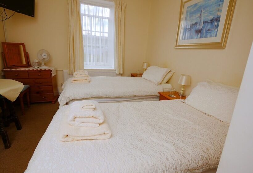 غرفة قياسية, The Five Bells, Eastry