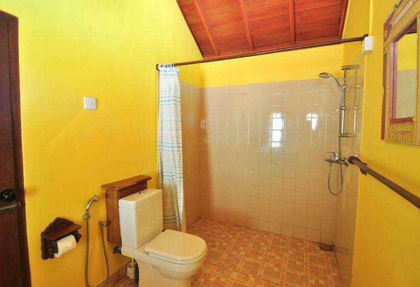 کلبه ییلاقی, The Waves Beach Chalets