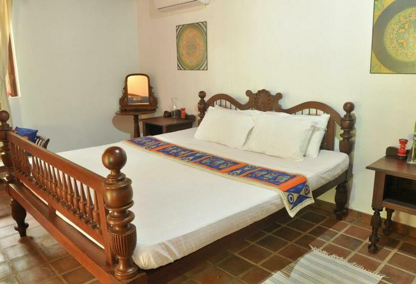 کلبه ییلاقی, The Waves Beach Chalets