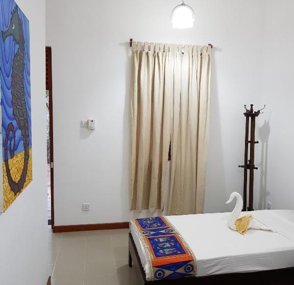 اتاق استاندارد, The Waves Beach Chalets