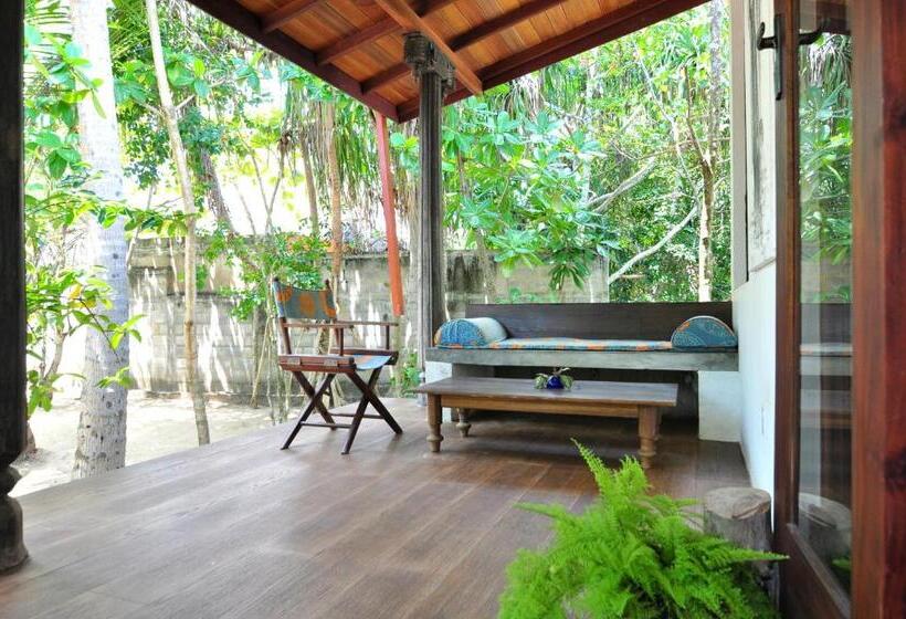 کلبه ییلاقی سوپریور یک خوابه, The Waves Beach Chalets