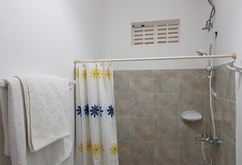 اتاق استاندارد, The Waves Beach Chalets