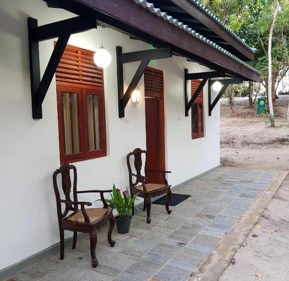 اتاق استاندارد, The Waves Beach Chalets