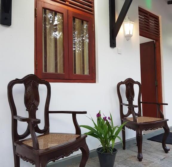 스탠다드 룸, The Waves Beach Chalets
