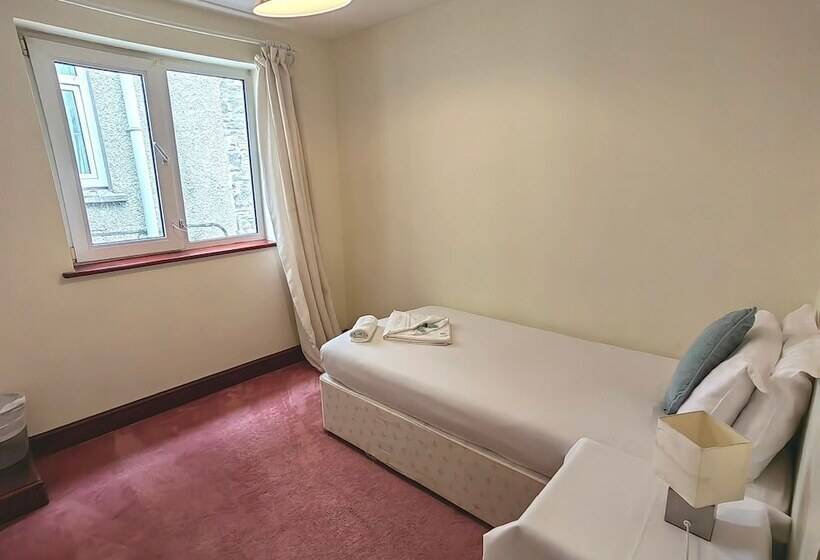 דירת חדר, The Cardigan Bay Guest House