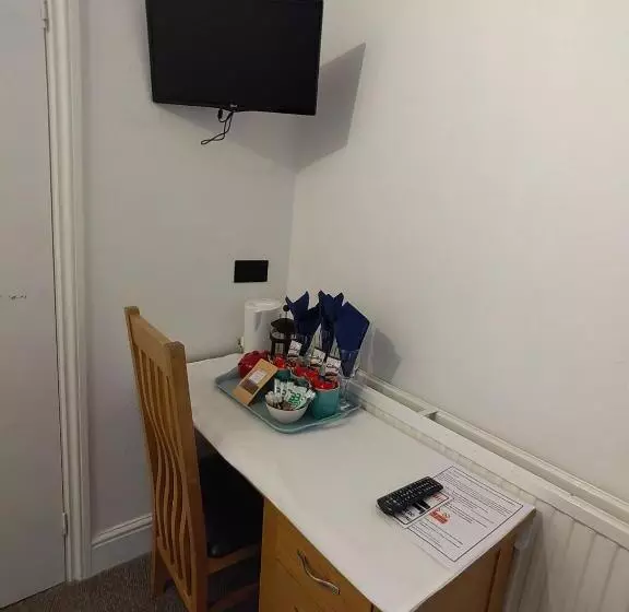 オーシャンビューのデラックストリプルルーム, The Cardigan Bay Guest House