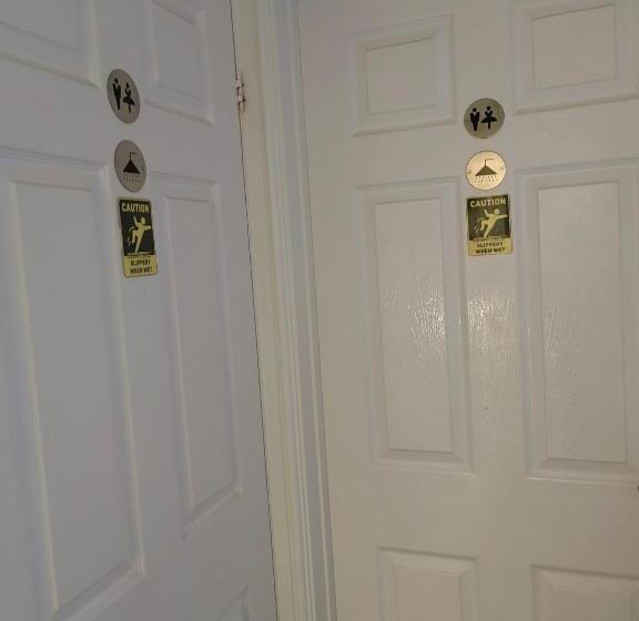 חדר סטנדרד יחיד חדר אמבטיה משותף, The Cardigan Bay Guest House