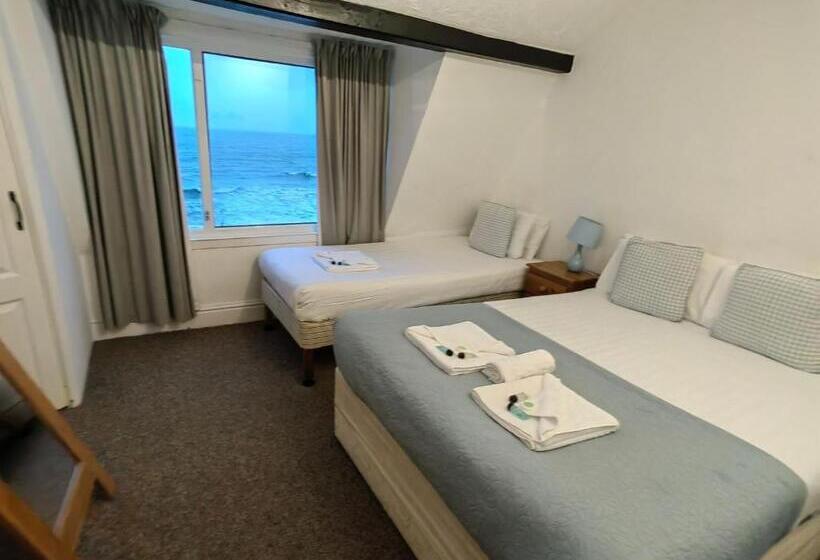 海景豪华三人间, The Cardigan Bay Guest House
