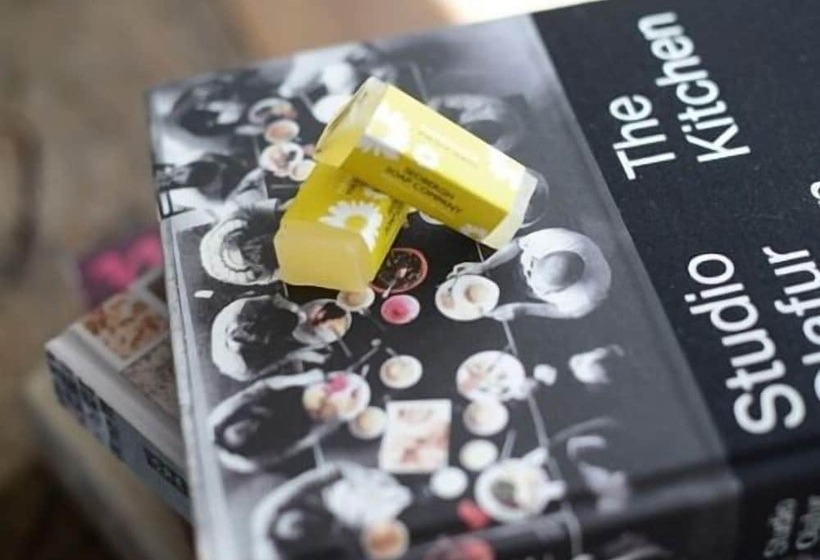 غرفة قياسية, The Croft Place Of Architectual Interest