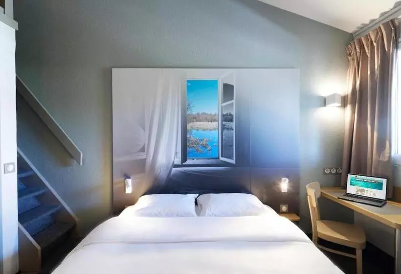 Standard Neljän Hengen Huone, B&b Hotel Chateauroux Aéroport