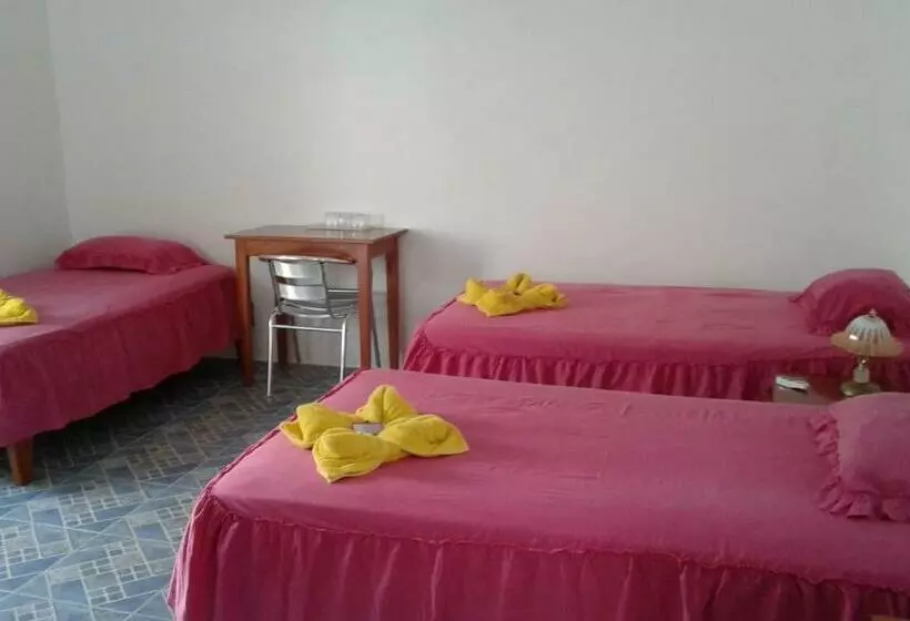 اتاق استاندارد سه نفره, Hostal Insular