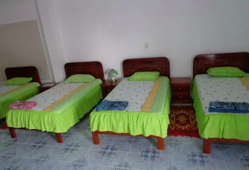 اتاق استاندارد چهار تخته, Hostal Insular