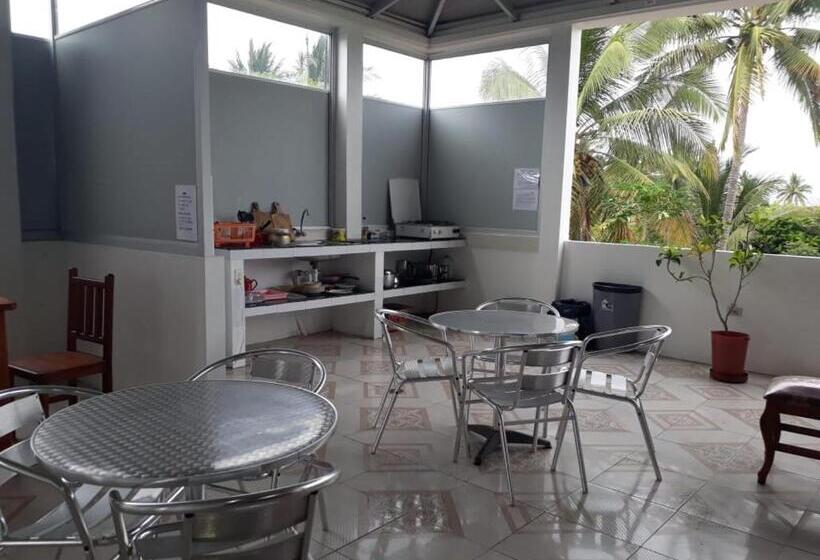 4인용 스탠다드 룸, Hostal Insular