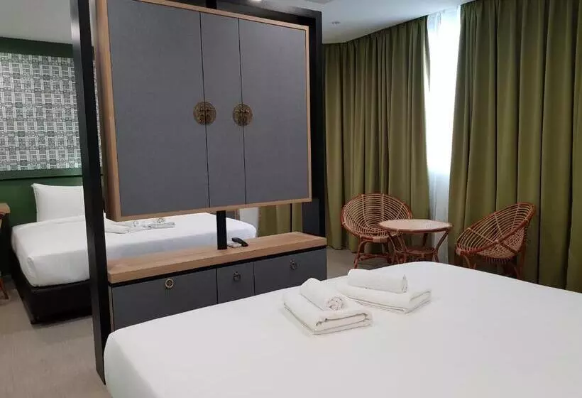 ファミリーステューディオ, Bloommaze Boutique Hotel Klang