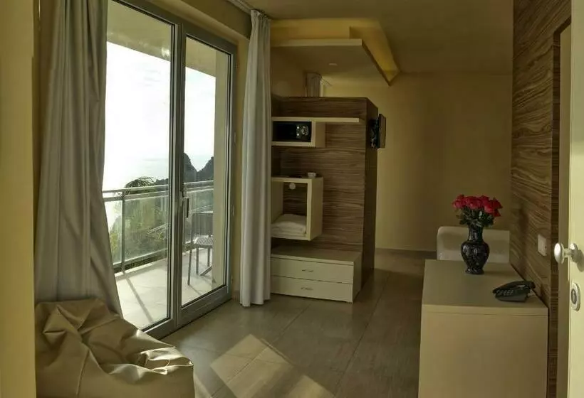 オーシャンビューデラックスルーム, Blue Bay Resort
