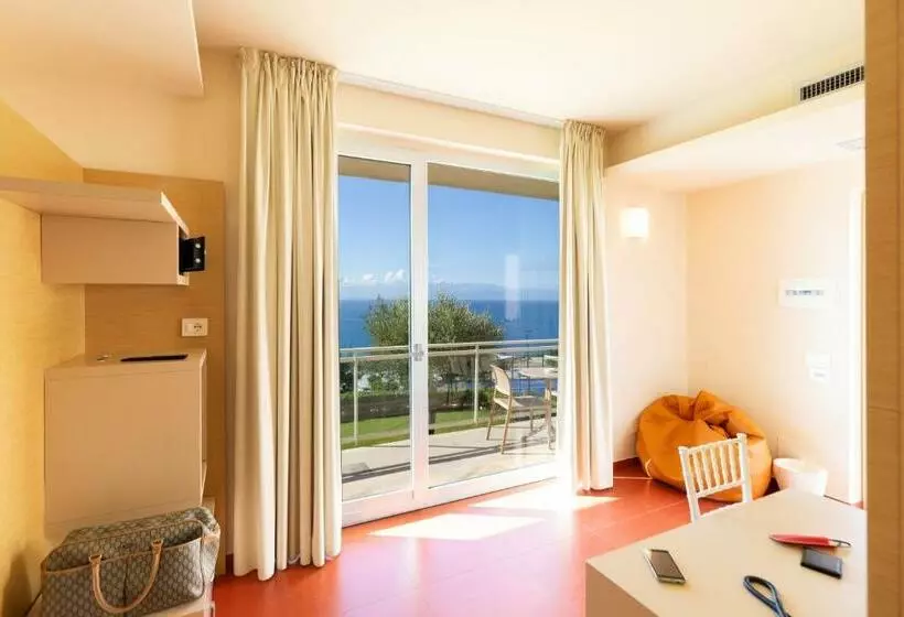 オーシャンビューデラックスルーム, Blue Bay Resort