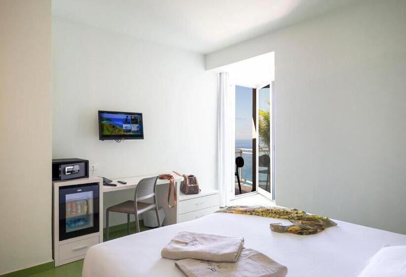 חדר סטנדרט יחיד, Blue Bay Resort