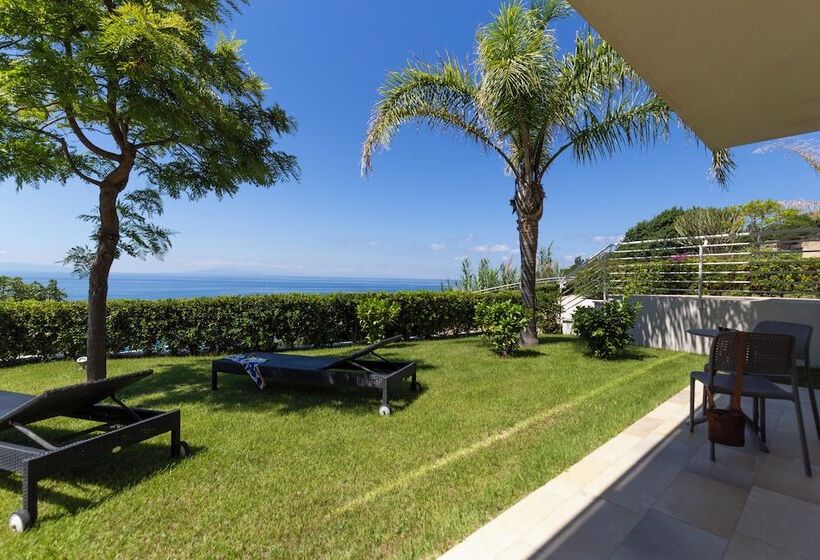 Номер Deluxe Вид на Море, Blue Bay Resort