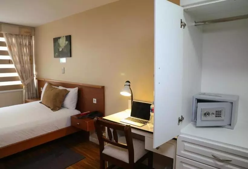 Standard-huone, Carolina Montecarlo
