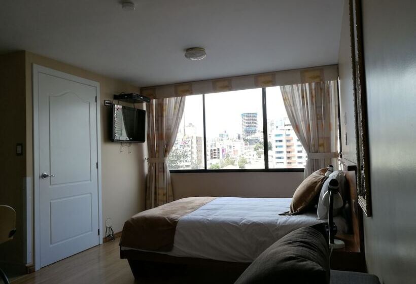 Quarto Estandar, Carolina Montecarlo
