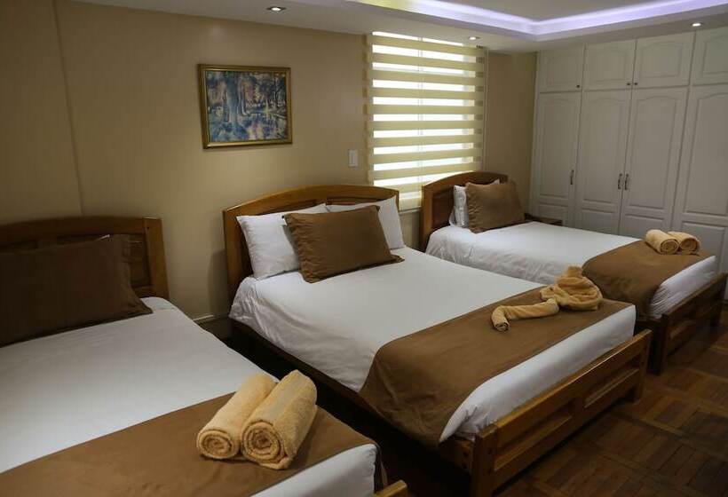 Quarto Triplo Estandar, Carolina Montecarlo