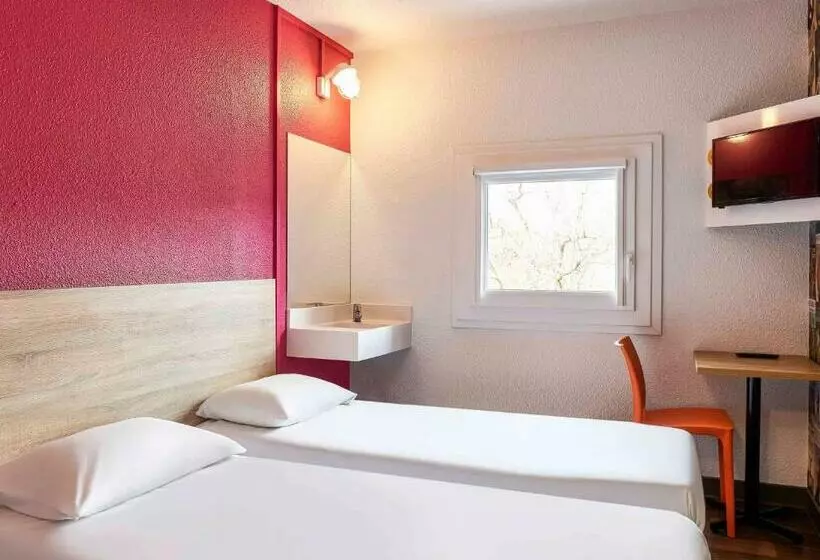 Standard Room, F1 Laval