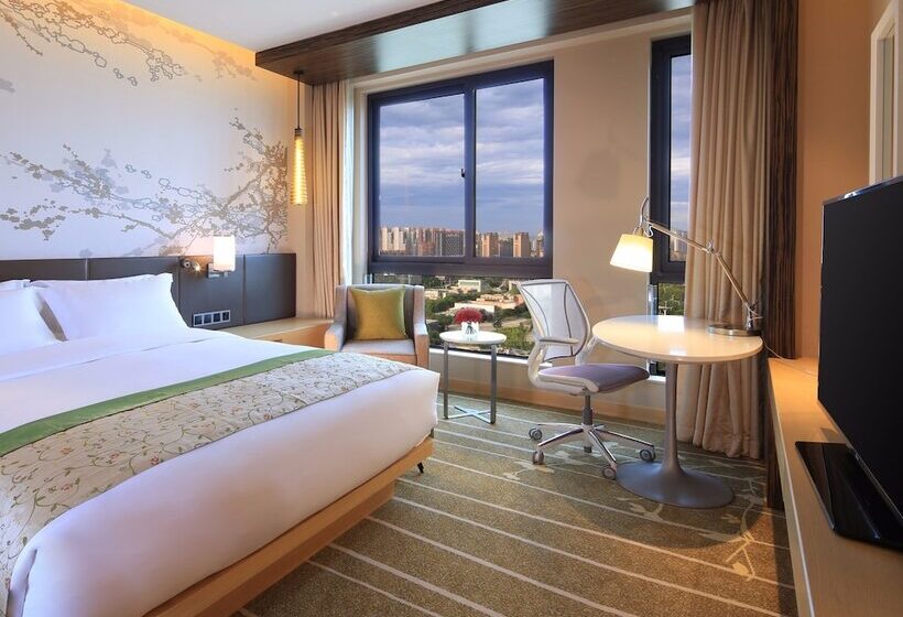 اتاق استاندارد با تخت بزرگ برای معلولان, Hilton Garden Inn Xi An High Tech Zone