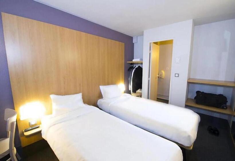 اتاق استاندارد, Kyriad Direct Poitiers  Gare Du Futuroscope