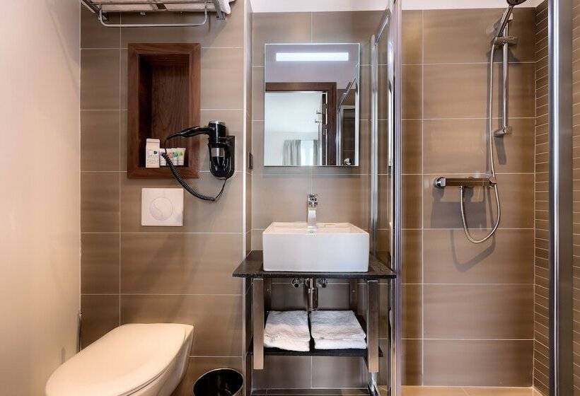 Chambre Triple Standard, Le Trente