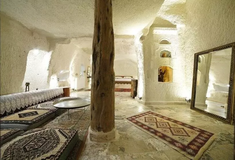 Standard-huone, Melek Cave