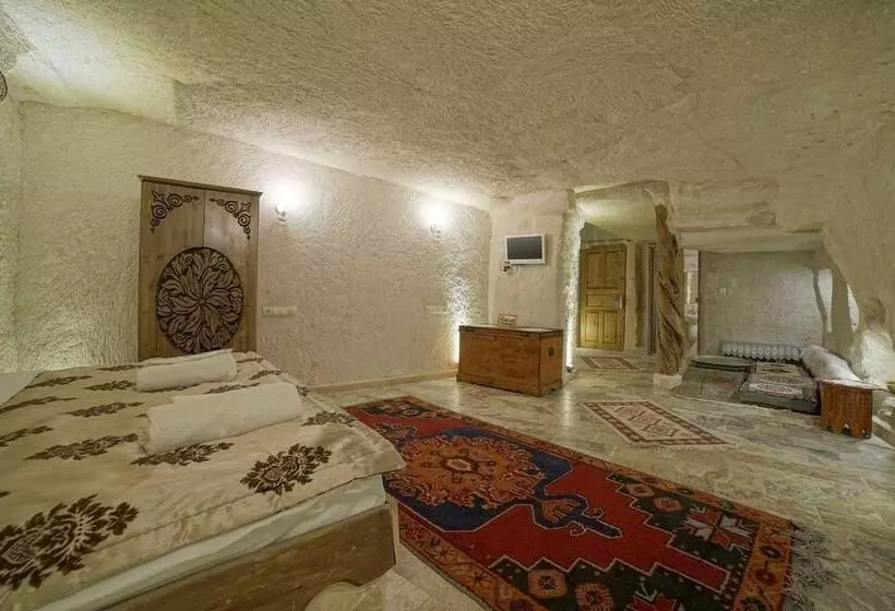 Standard-huone, Melek Cave