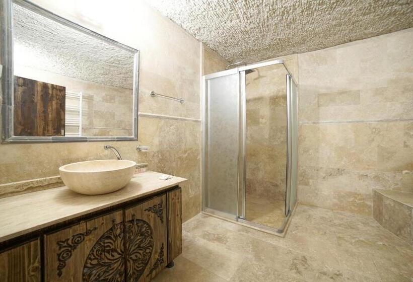 اتاق استاندارد سه نفره, Melek Cave