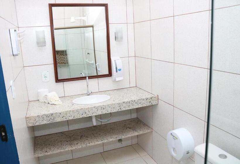 四人标准间, Pousada Barra Velha