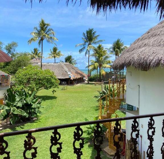 标准平房, Pousada Barra Velha