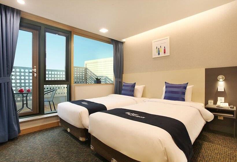 Номер Стандарт с Балконом, Skypark Kingstown Dongdaemun