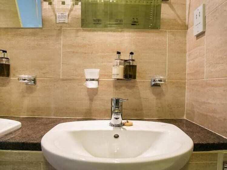 Номер Стандарт, The National