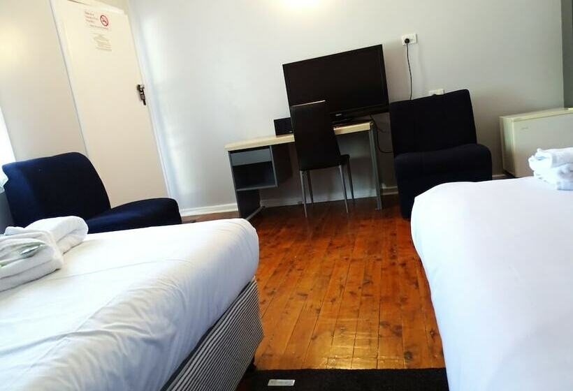 اتاق استاندارد, Seven Inn