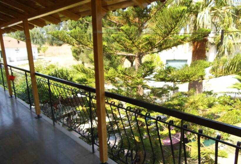 דירת 2 חדרי שינה עם נוף לגינה, Villa Xenos Studios & Apartments