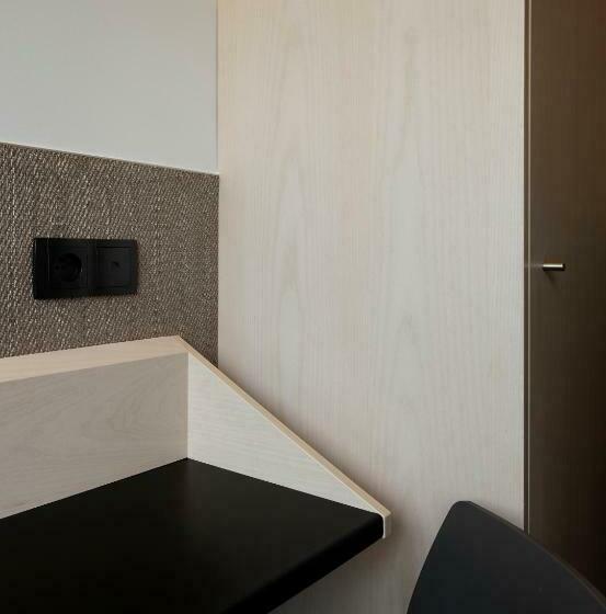 اتاق استاندارد یک نفره, Fiap Paris