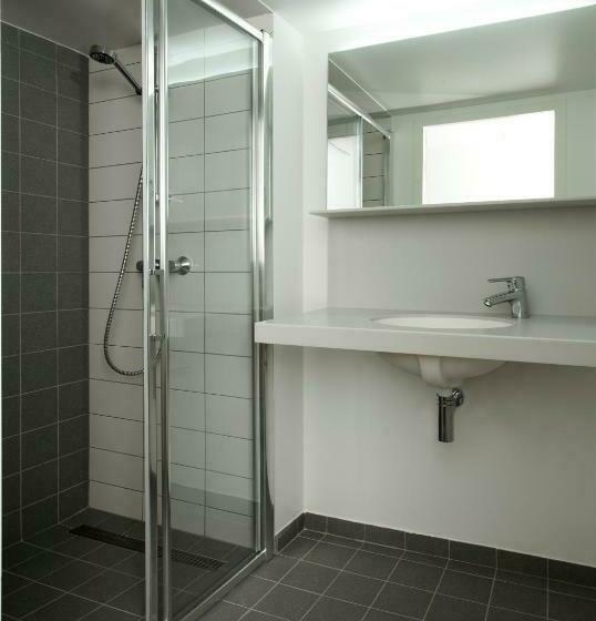 اتاق استاندارد یک نفره, Fiap Paris