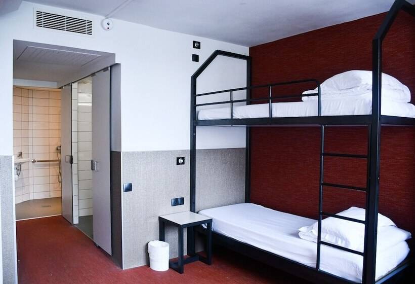 اتاق استاندارد چهار تخته, Fiap Paris