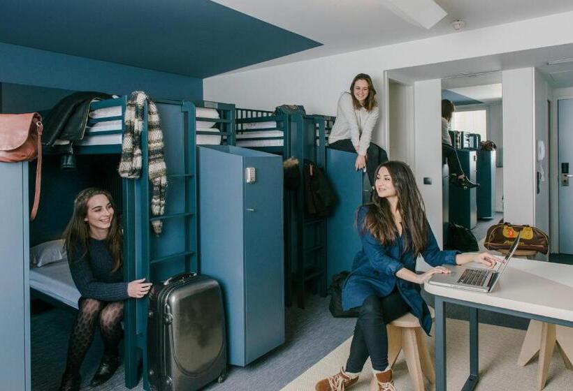 اتاق خانوادگی, Fiap Paris